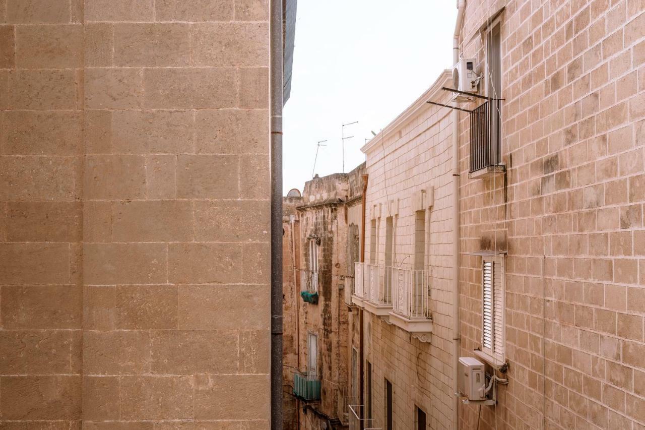 Geneva'S Apartment 塔兰托 外观 照片