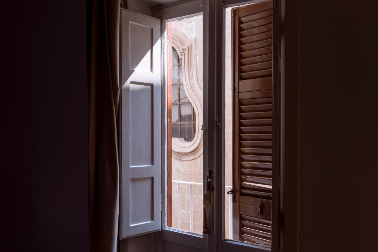 Geneva'S Apartment 塔兰托 外观 照片