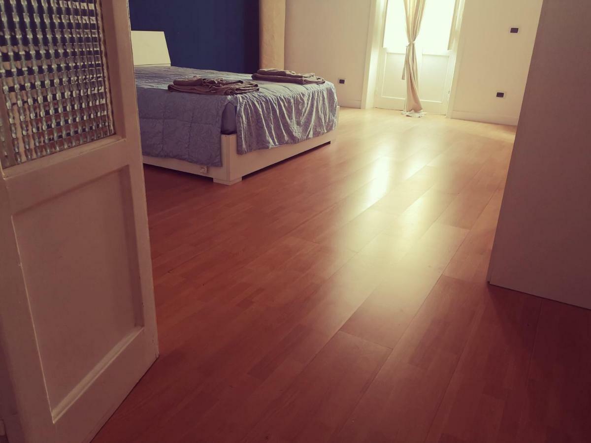 Geneva'S Apartment 塔兰托 外观 照片