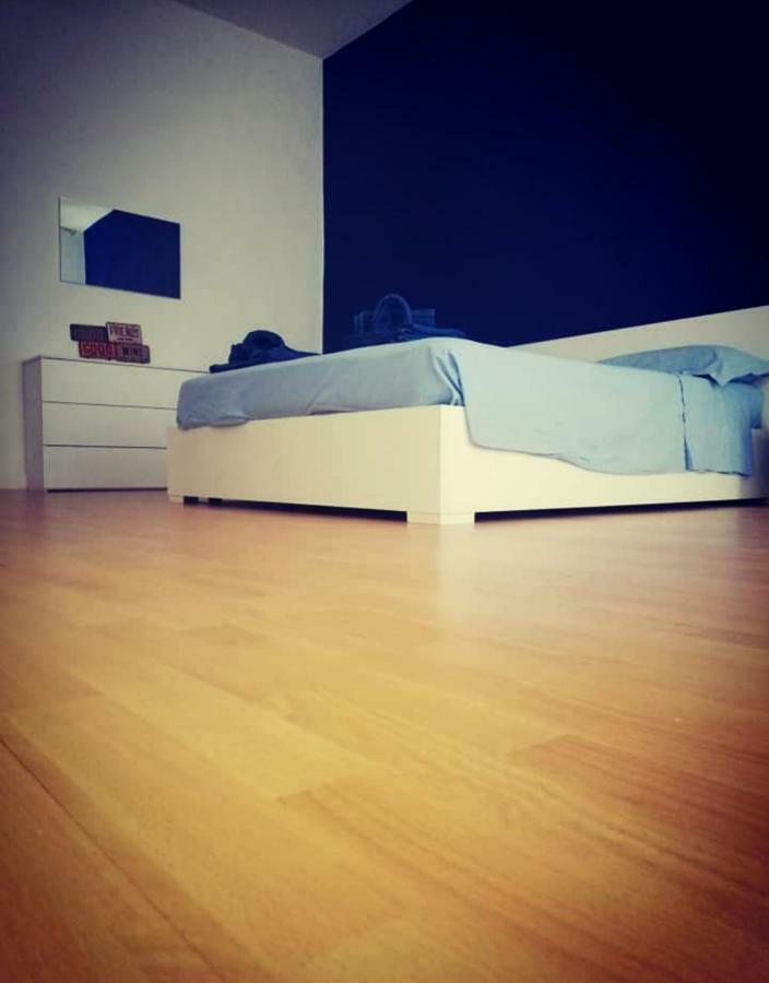 Geneva'S Apartment 塔兰托 外观 照片